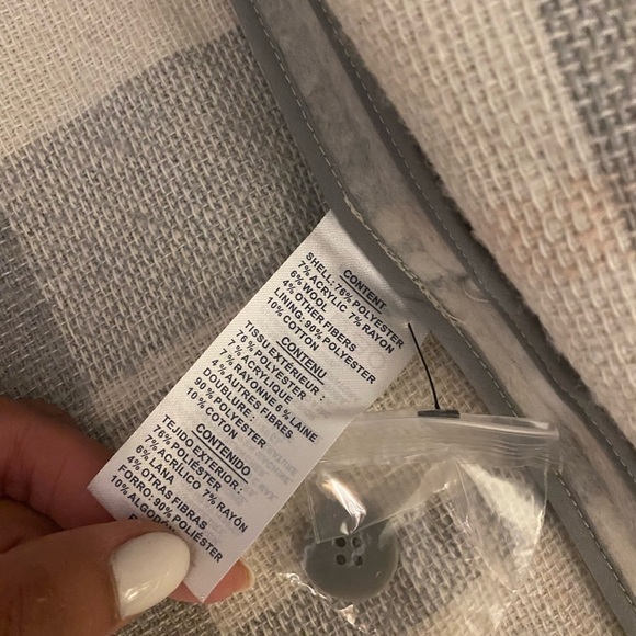 Plaid Gray Jacket - Picture 7 of 7